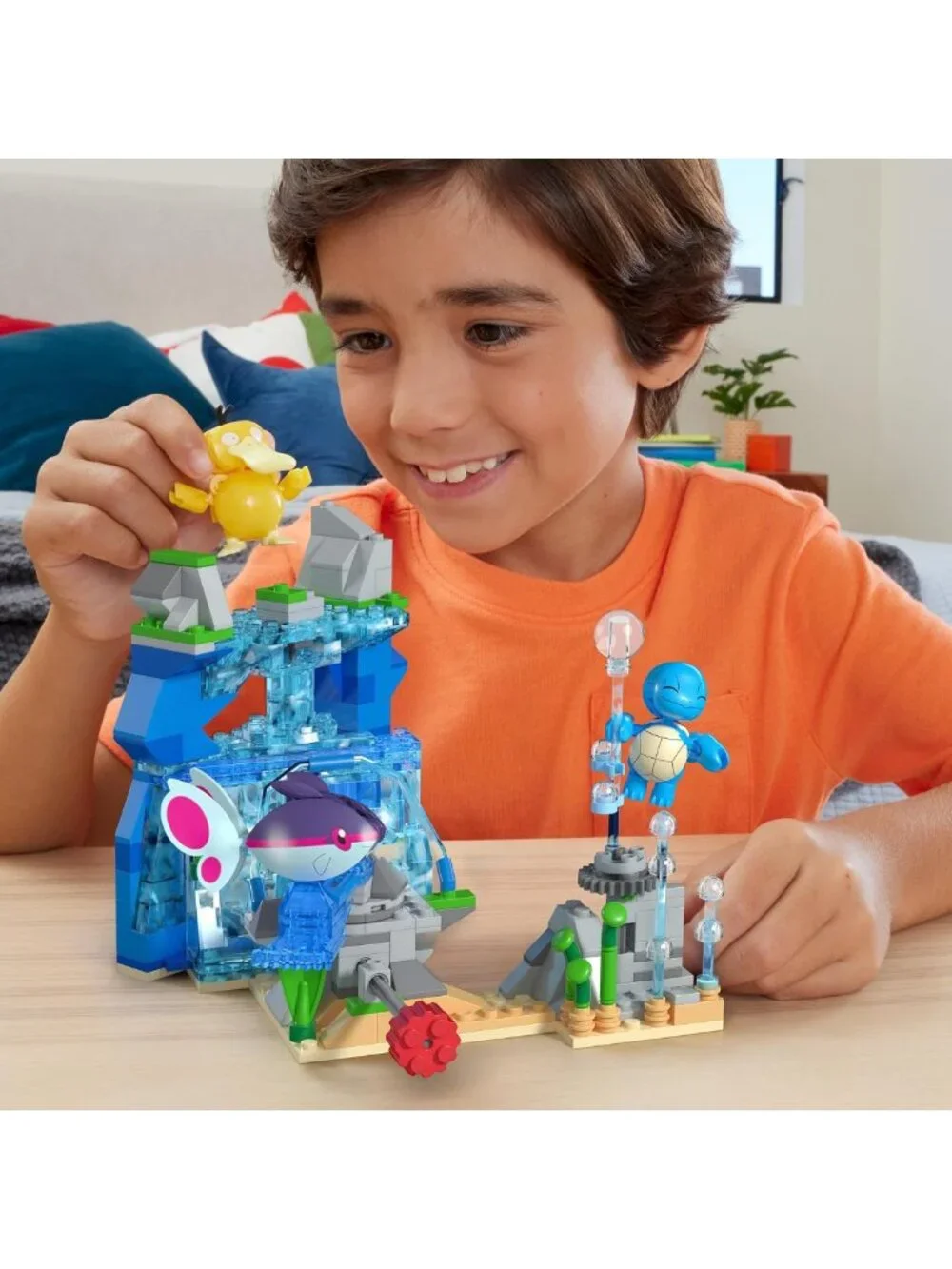 319-Piece Aquatic Adventure Building Set with 2 Poseable Characters for Kids